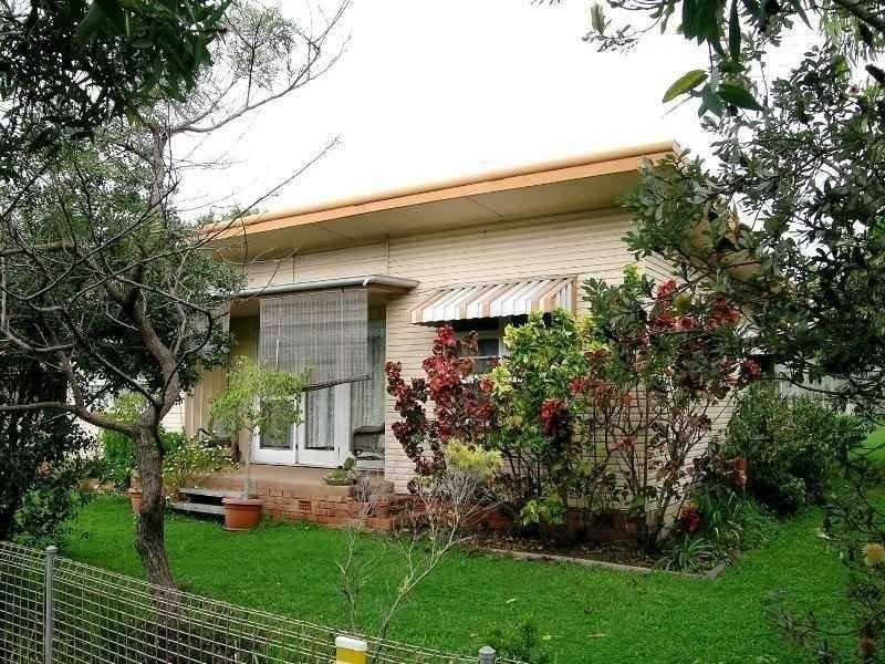 10 Mackay Street, Dicky Beach QLD 4551