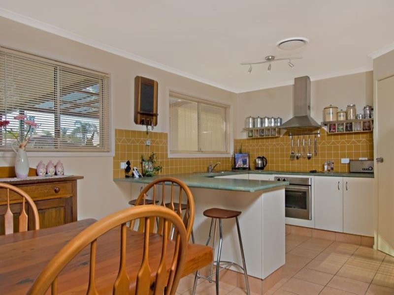 16 Crusader Street, Battery Hill QLD 4551