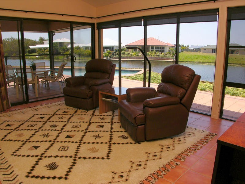 28 Wallaby Circuit, Pelican Waters QLD 4551