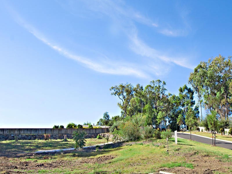 2 Wattlefield Road, Little Mountain QLD 4551