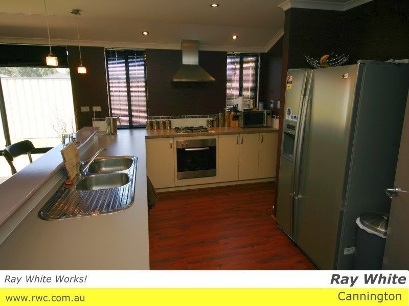 1 Drosera Approach, Wattle Grove WA 6107