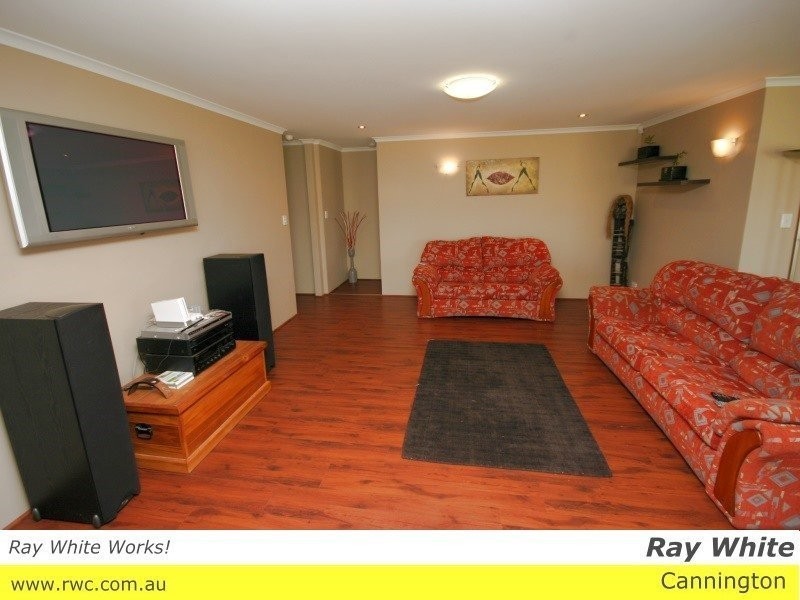 1 Drosera Approach, Wattle Grove WA 6107