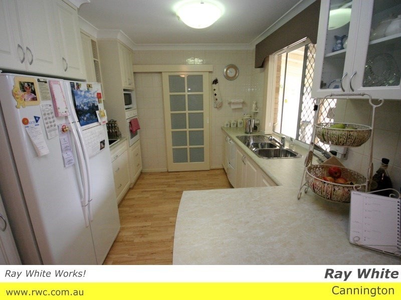 27 Lowth Road, Beckenham WA 6107