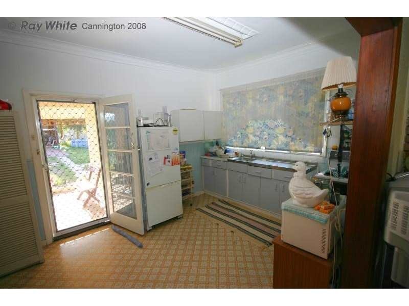 124 Gibbs Street, East Cannington WA 6107