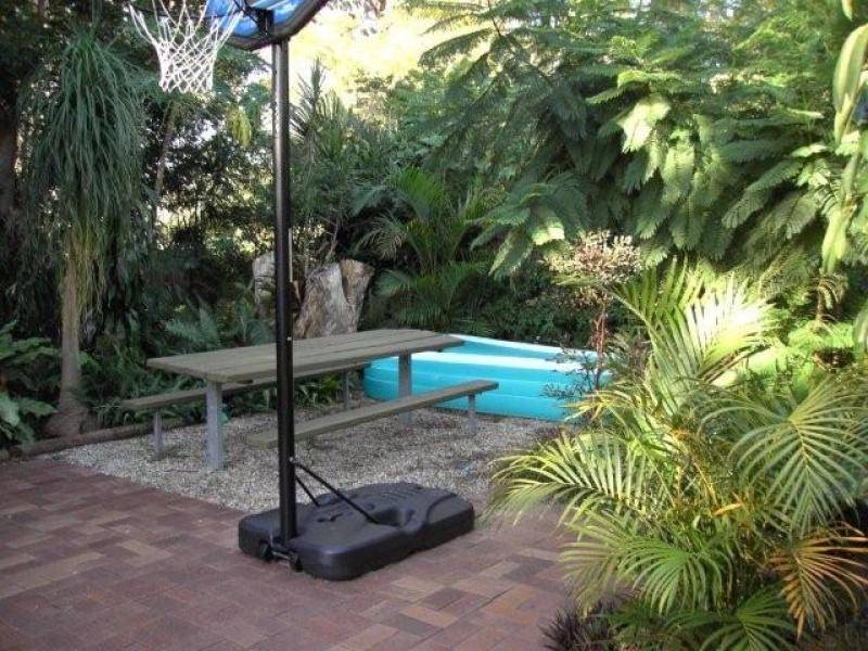 10 Surman Street, Birkdale QLD 4159