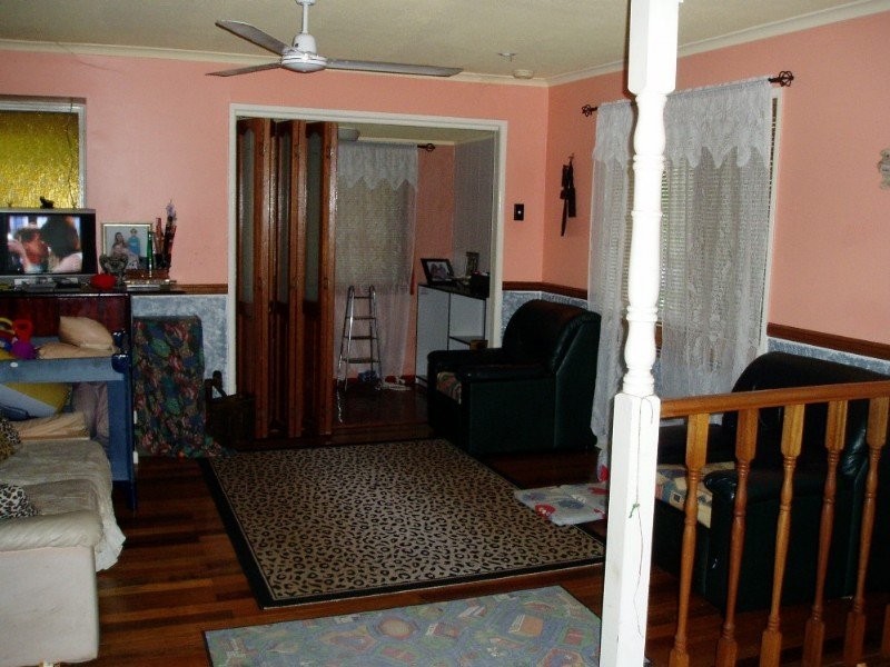 21 Charles St, Birkdale QLD 4159