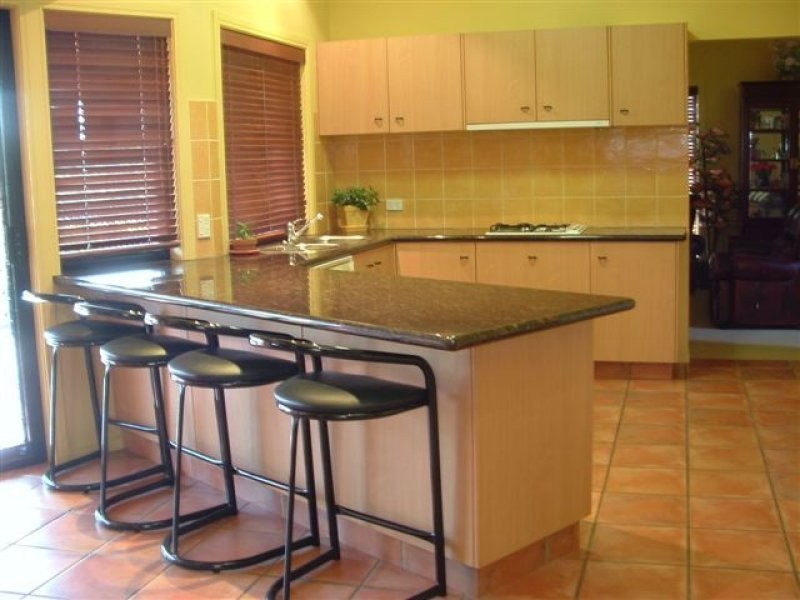 12 Angourie Place, Carindale QLD 4152