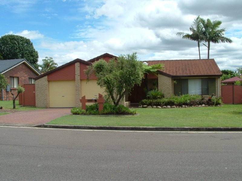 22 Briarwood Street, Carindale QLD 4152