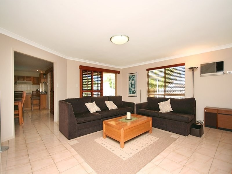 8 Myola Court, Carindale QLD 4152