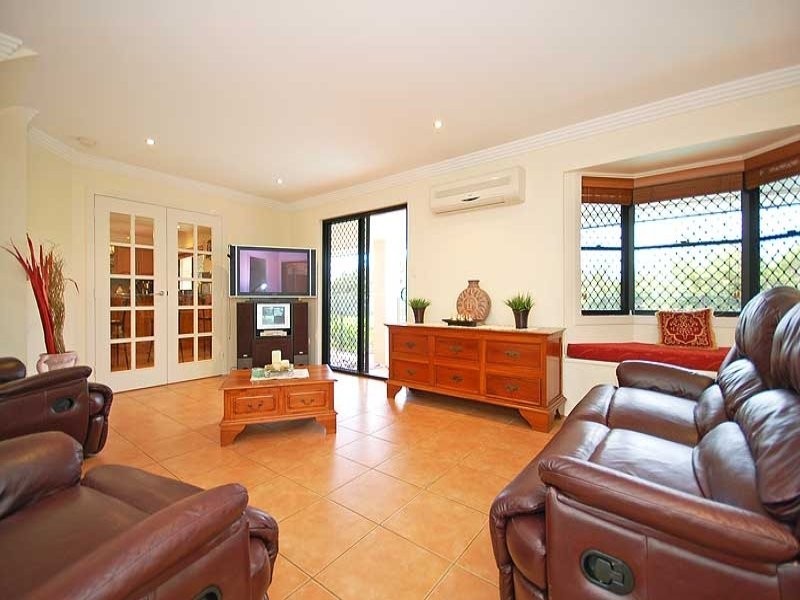 1 Devonshire Court, Carina Heights QLD 4152