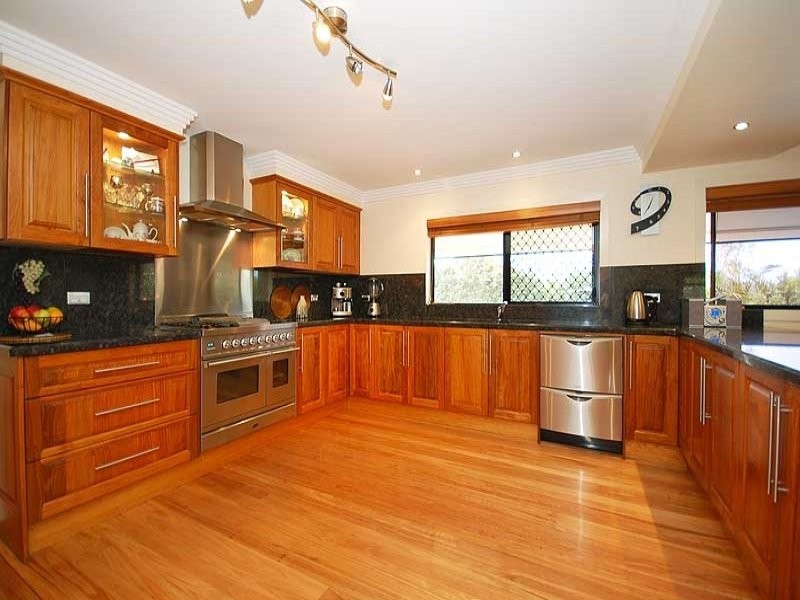 1 Devonshire Court, Carina Heights QLD 4152