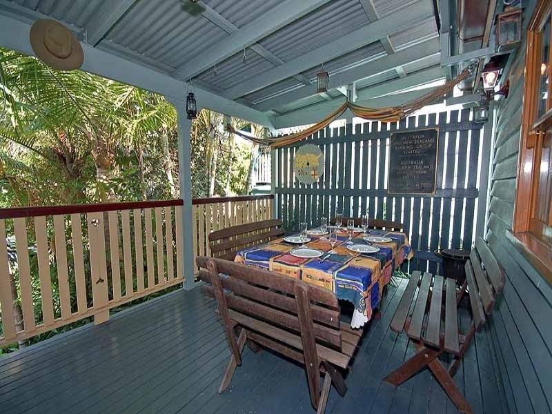 14 Moore Street, Morningside QLD 4170
