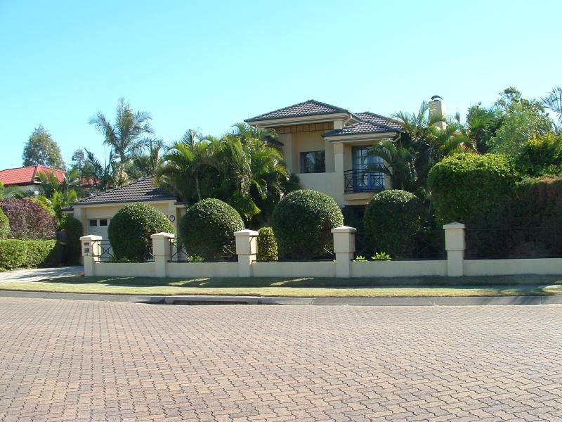 54 Amersham Crescent, Carindale QLD 4152