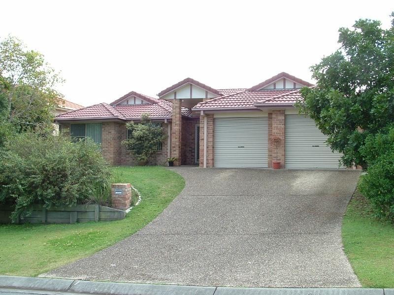 20 Hereford Crescent, Carindale QLD 4152