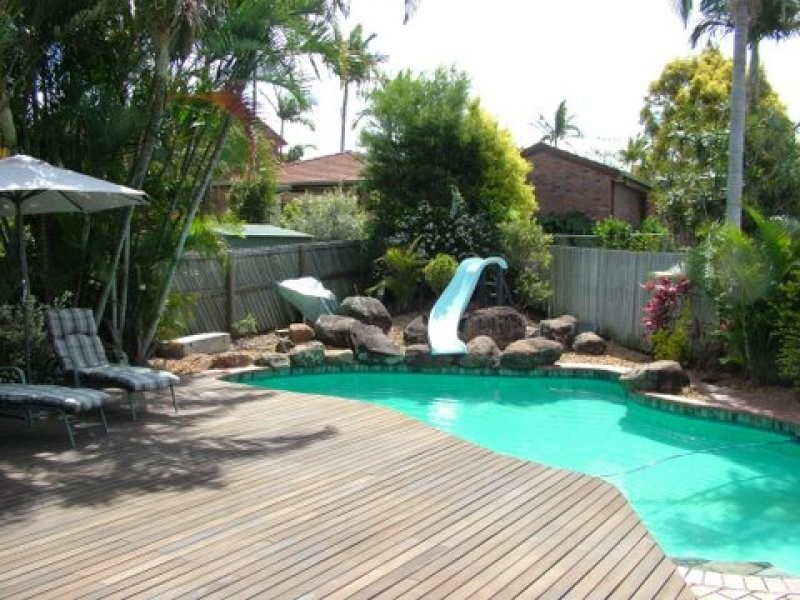 10 Nyleeta Court, Carindale QLD 4152