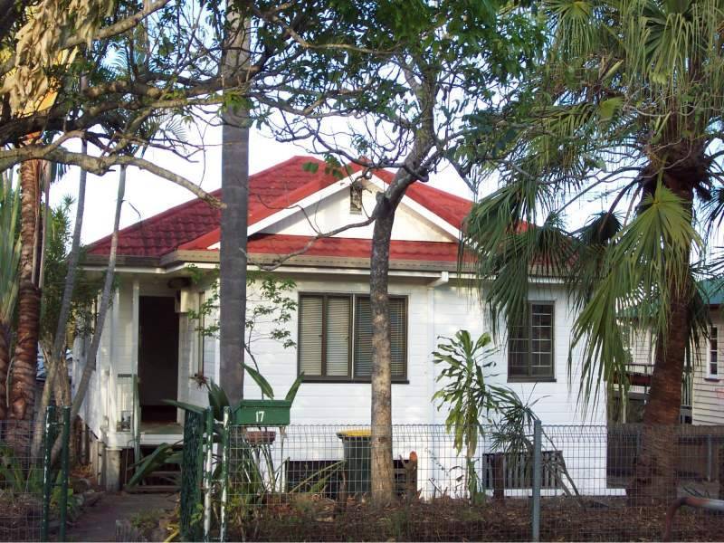 17 Chesney Street, Carina QLD 4152