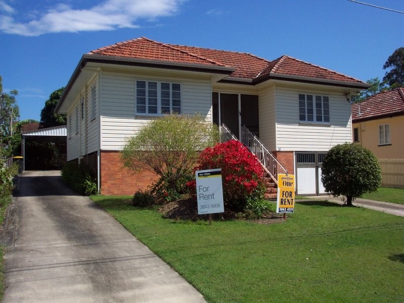 17 Houthem Street, Camp Hill QLD 4152