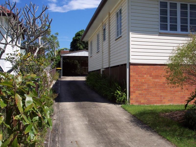 17 Houthem Street, Camp Hill QLD 4152