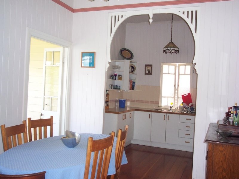 28 Donald Street, Camp Hill QLD 4152