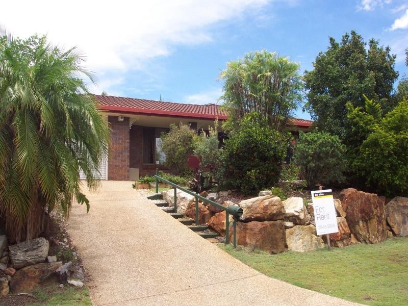 64 Donnington Street, Carindale QLD 4152