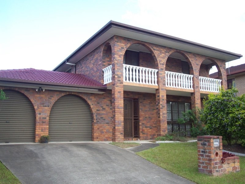 12 Lindisfarne Street, Carindale QLD 4152