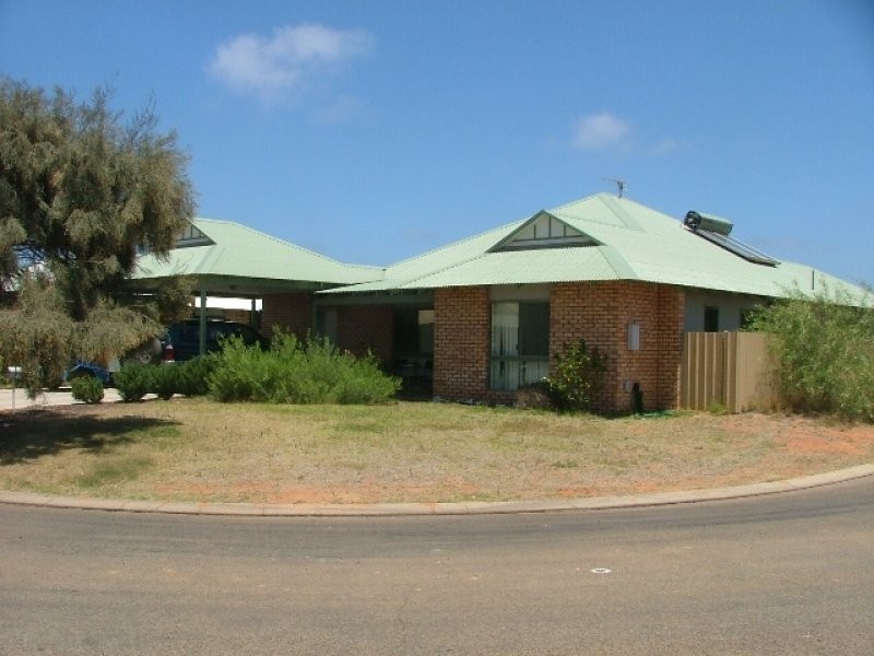9 Mindirra Crescent, Carnarvon WA 6701
