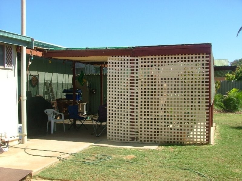 8 Gooch Street, Carnarvon WA 6701