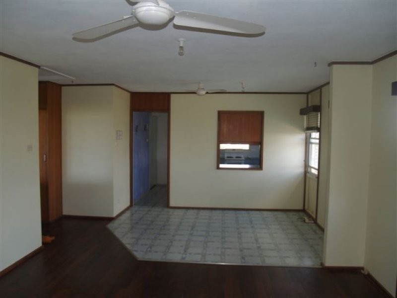 8 Craggs Court, Carnarvon WA 6701