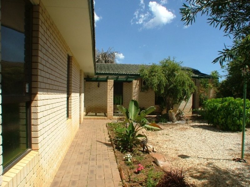 38 Willesee Street, Carnarvon WA 6701