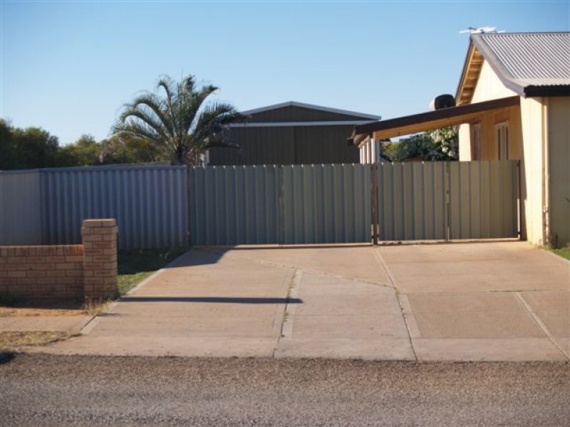 31 Douglas Street, Carnarvon WA 6701