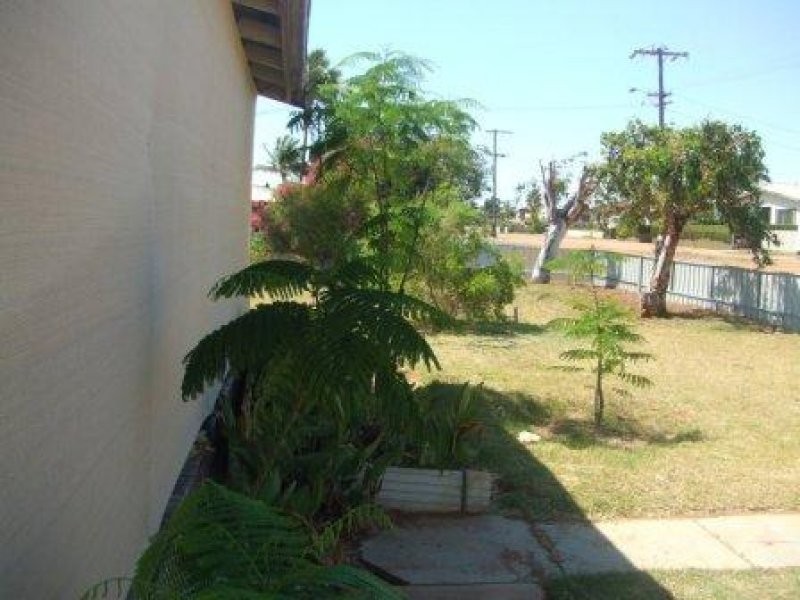 8 Hubble Street, Carnarvon WA 6701