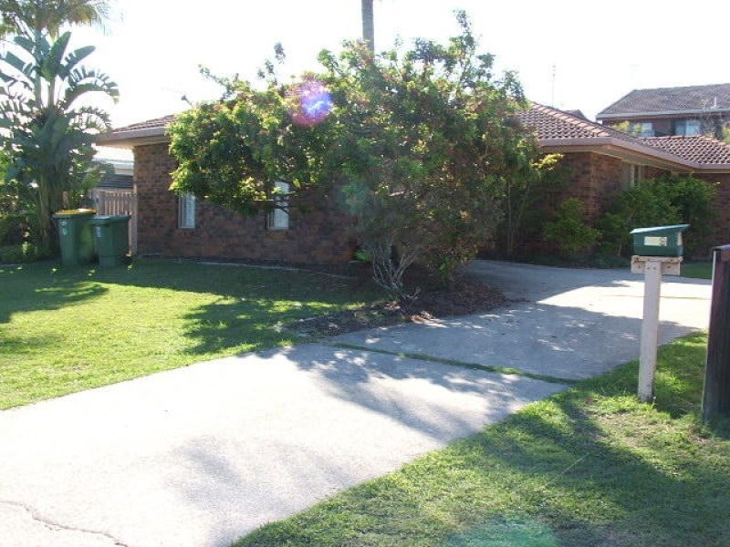 129 Lowanna Drive, Buddina QLD 4575