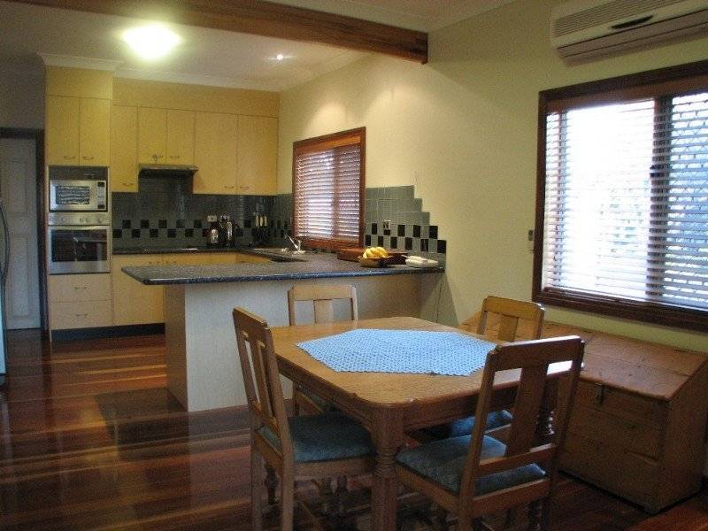 86 Gatling Rd, Cannon Hill QLD 4170