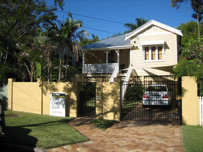 13 MacDonald Street, Norman Park QLD 4170