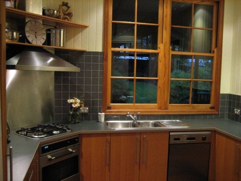 13 MacDonald Street, Norman Park QLD 4170