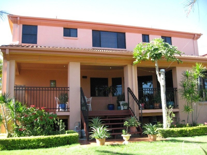 12 Angourie Place, Carindale QLD 4152