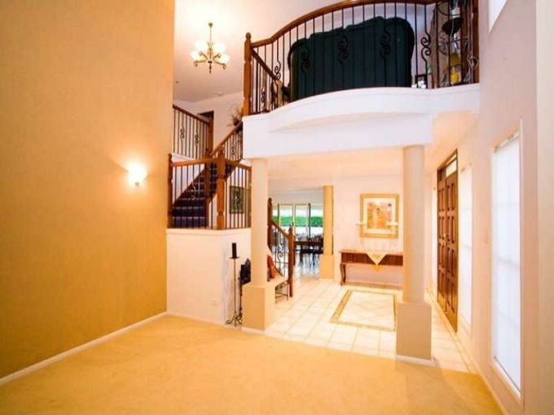 56 Sunset Place, Carindale QLD 4152