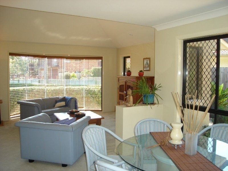 5 Duthie Court, Carindale QLD 4152