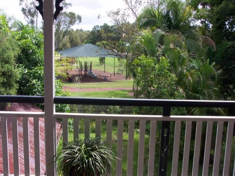 13 Dutton St, Hawthorne QLD 4171