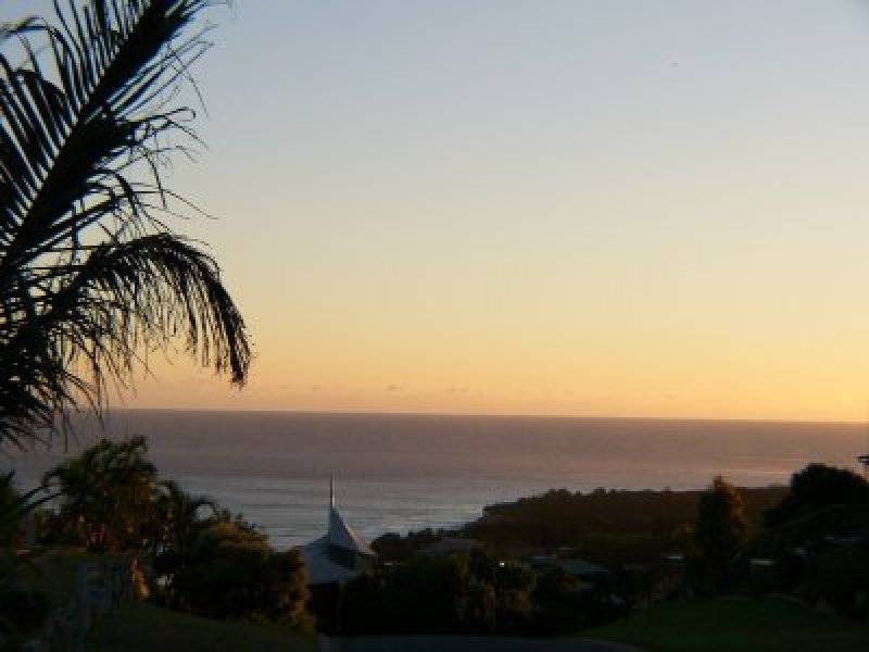 128 Tramican St, Point Lookout QLD 4183