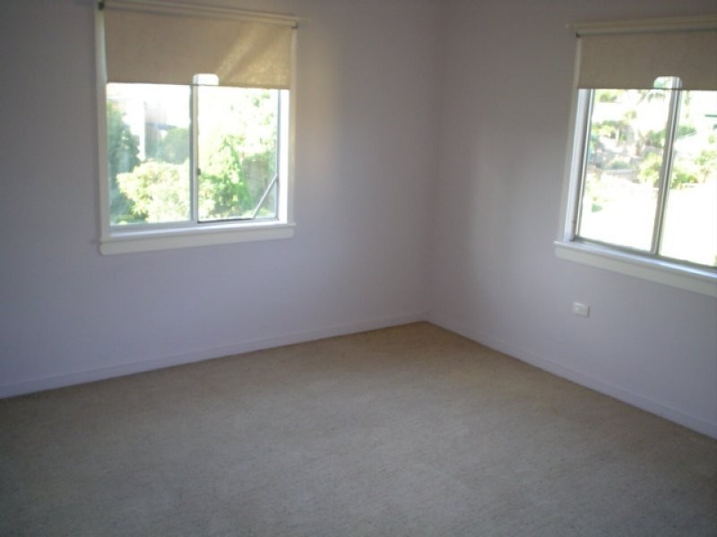 170 Macrossan Ave, Norman Park QLD 4170