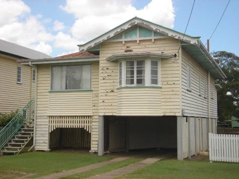 16 Blackheath Avenue, Hawthorne QLD 4171