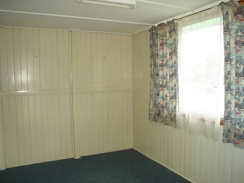 16 Blackheath Avenue, Hawthorne QLD 4171