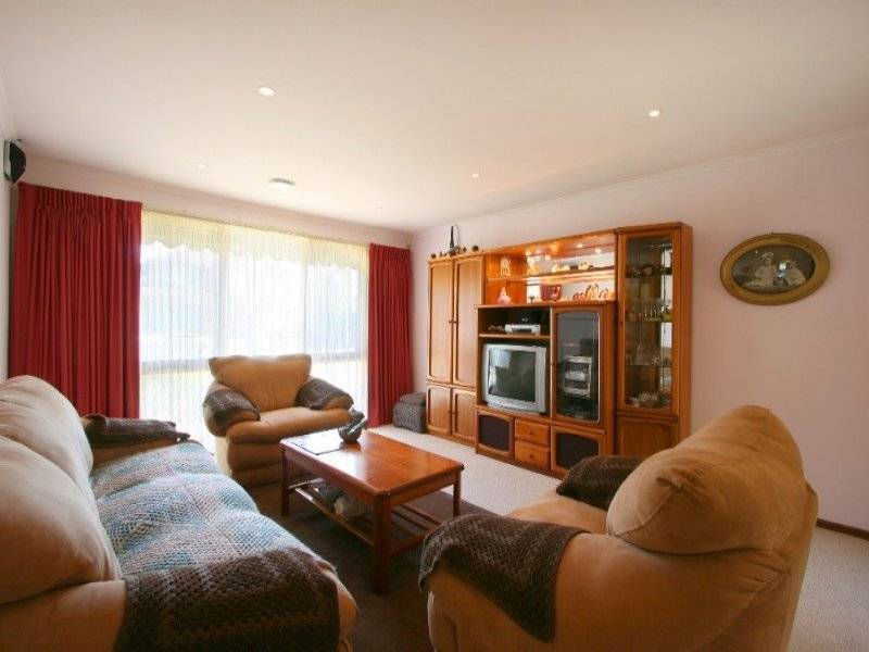 12 Nurten Parade, Aspendale Gardens VIC 3195