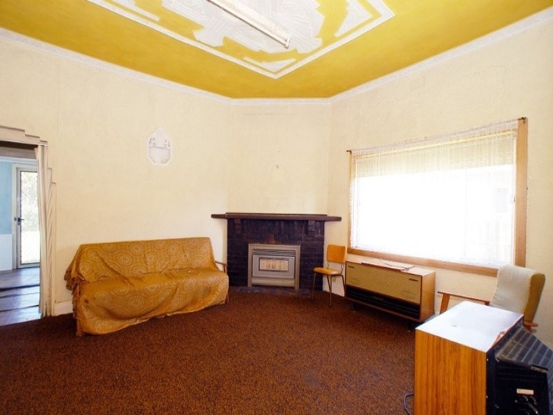 28 Woodbine Grove, Chelsea VIC 3196