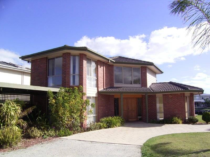 12 Manhattan Court, Patterson Lakes VIC 3197