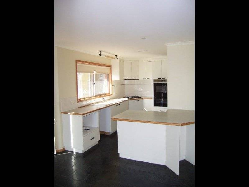 12 Manhattan Court, Patterson Lakes VIC 3197