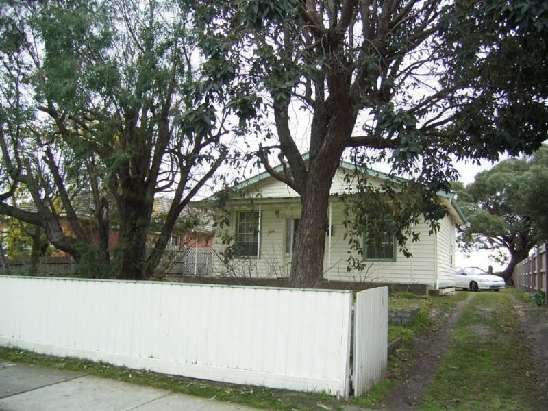 12 McKenzie Street, Seaford VIC 3198