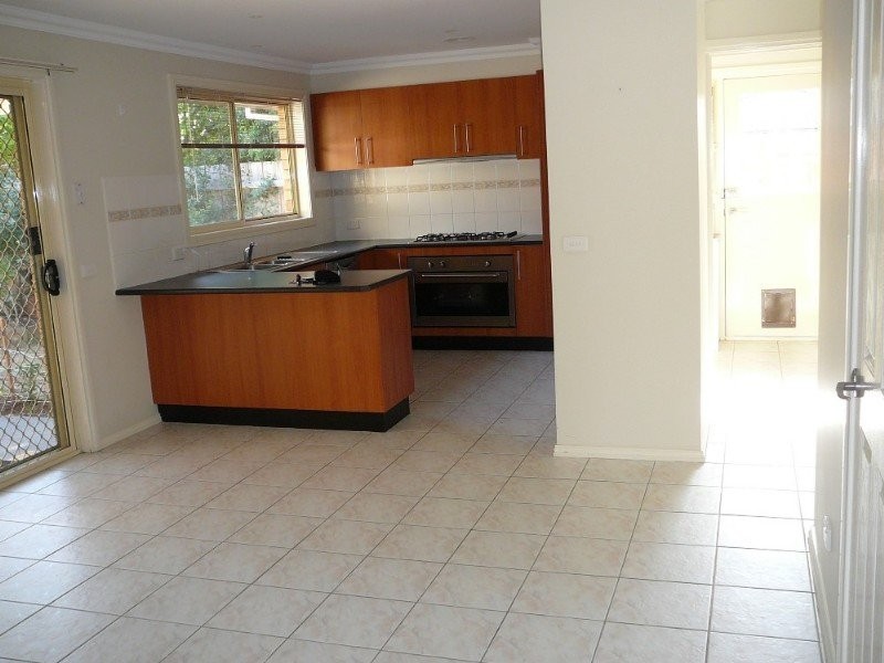 63 Rosslyn Avenue, Seaford VIC 3198