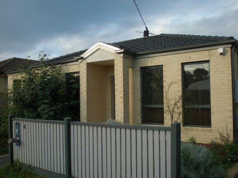 4 Coolibar Ave, Seaford VIC 3198